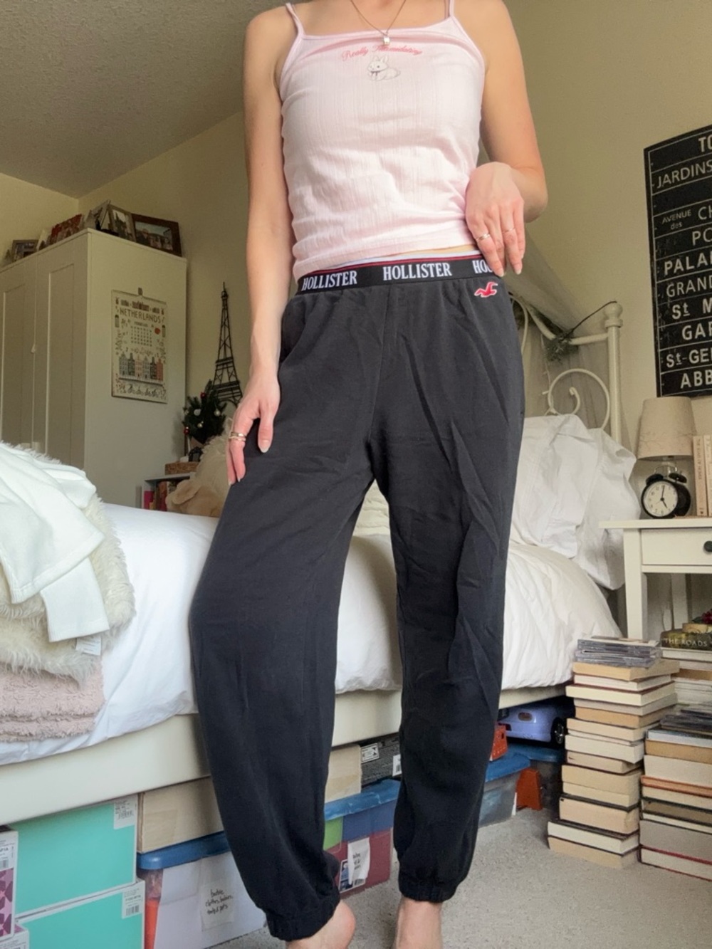 hollister black logo waistband high rise tapered sweatpants